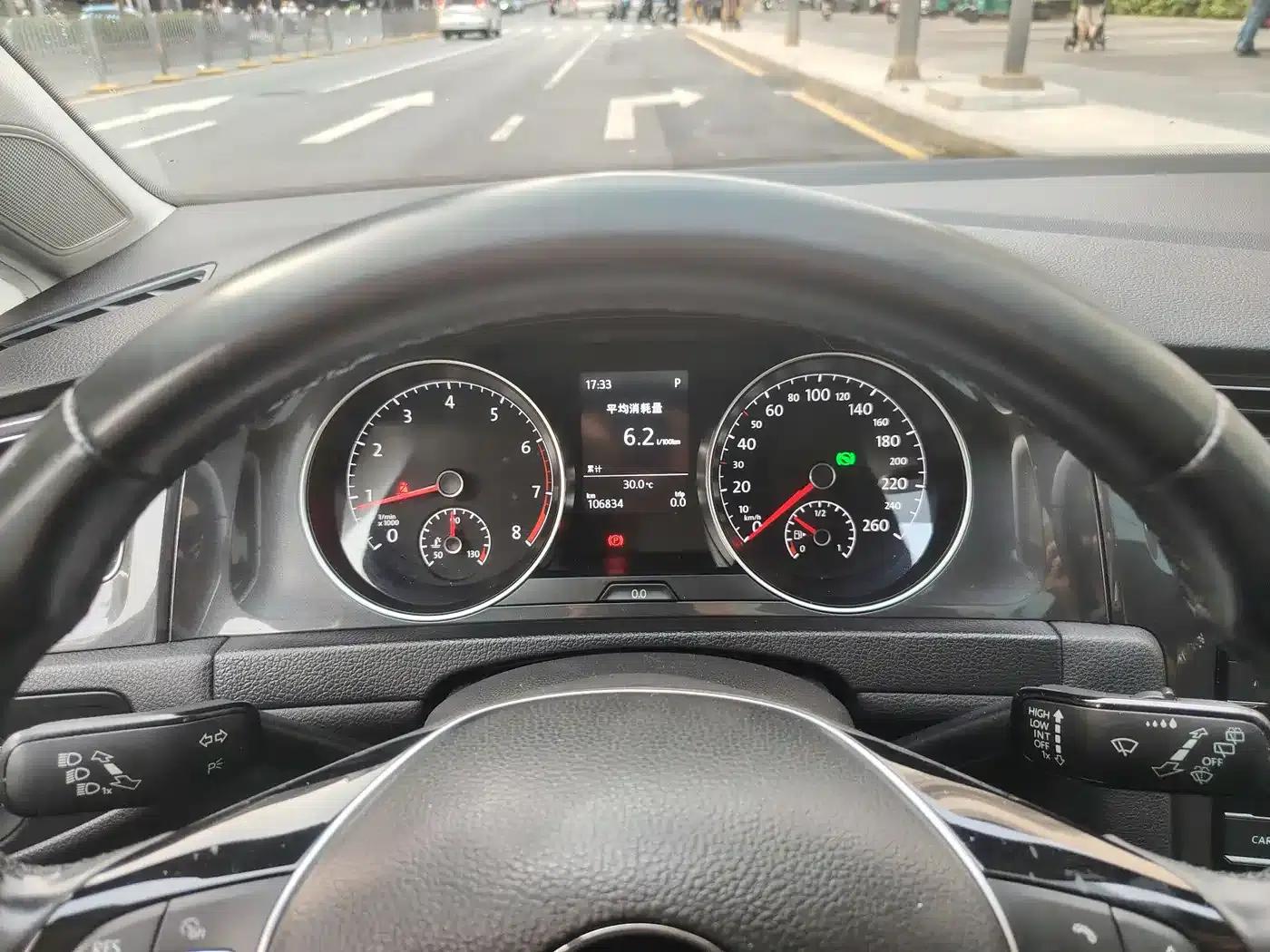 2018 Golf 230TSI Automatic Comfort — миниатюра 15
