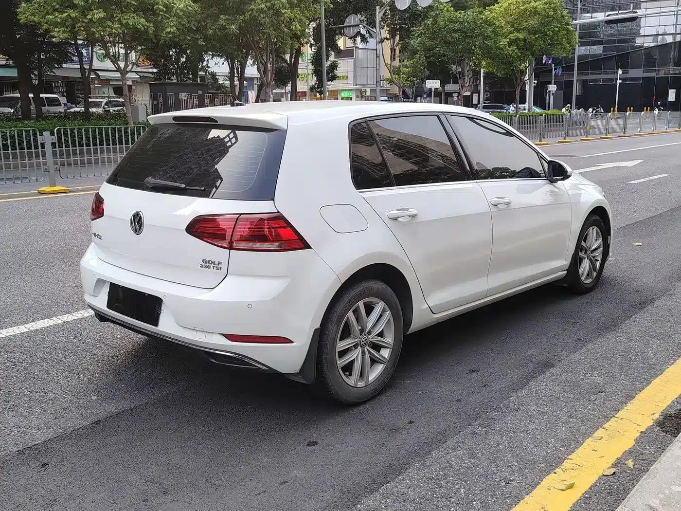 2018 Golf 230TSI Automatic Comfort — миниатюра 5
