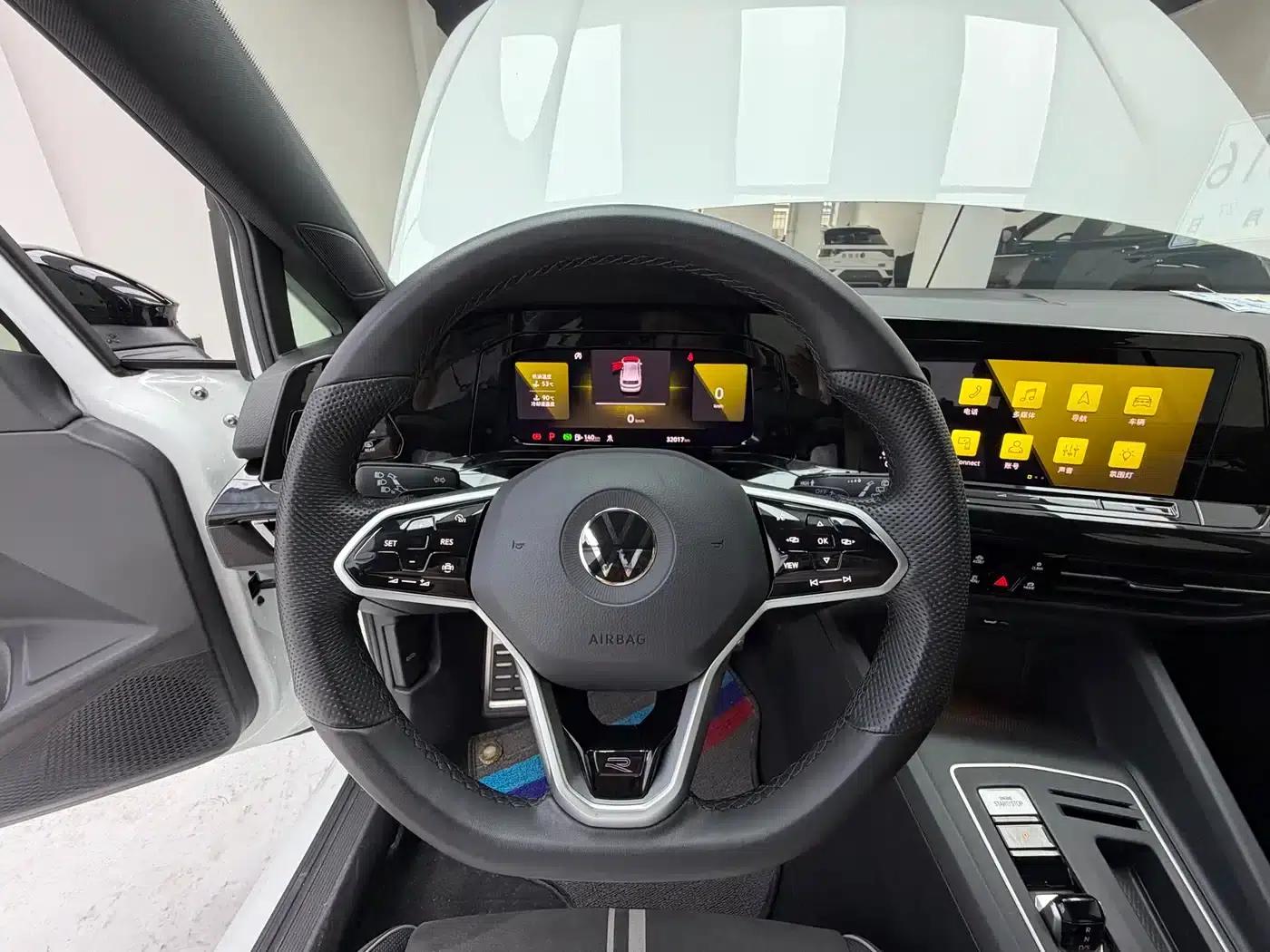 2023 Golf 280TSI DSG R-Line — миниатюра 10