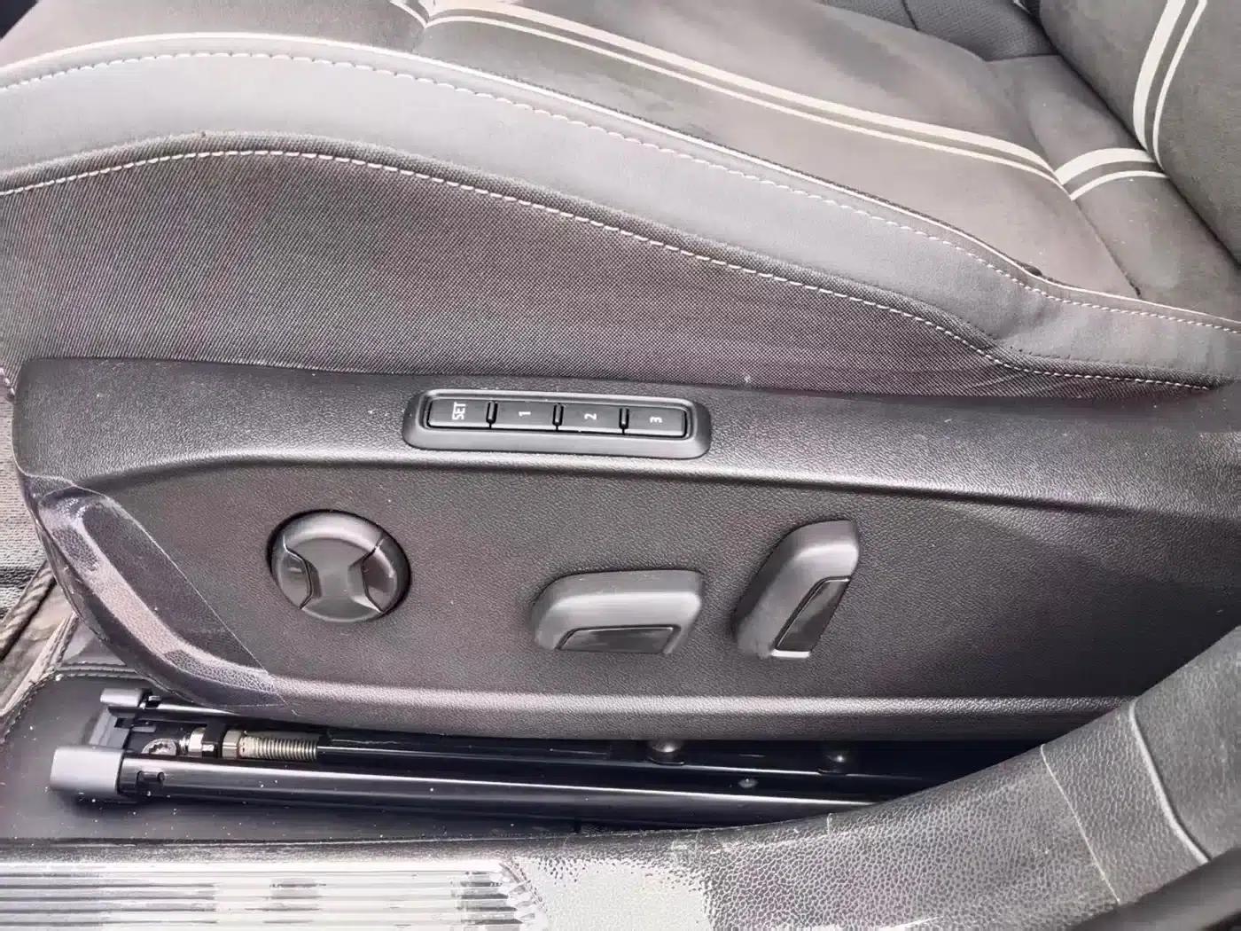 2023 Golf Facelift 280TSI DSG R-Line Lite — миниатюра 8