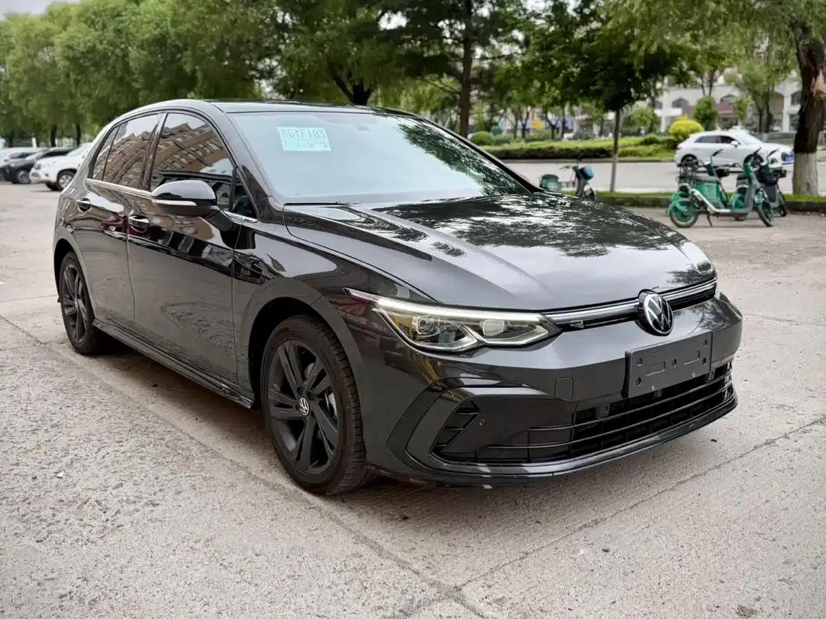 2023 Golf 280TSI DSG R-Line Lite — миниатюра 3