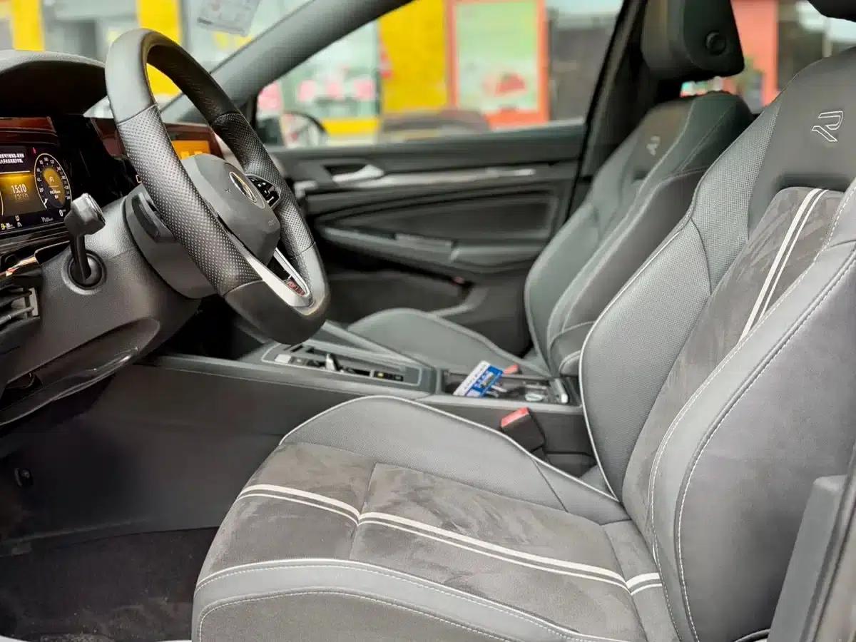 2023 Golf 280TSI DSG R-Line Lite — миниатюра 10
