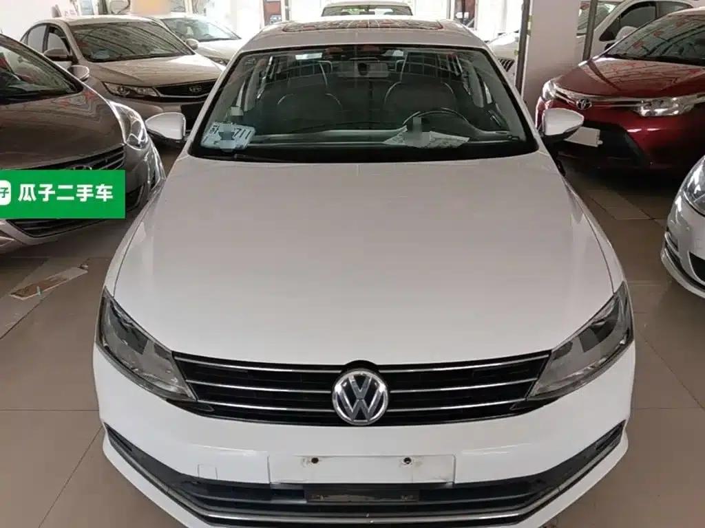 2015 Volkswagen Sagitar 1.6L Automatic Comfort Model — миниатюра 3