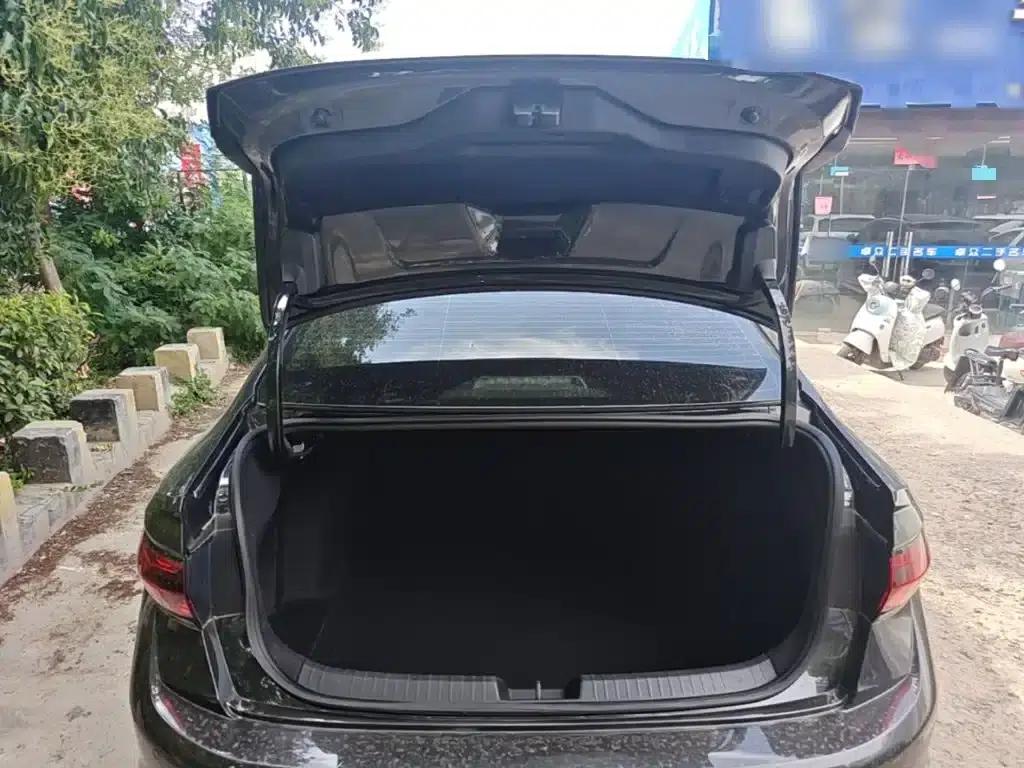 2024 Volkswagen Sagitar 300TSI DSG Super Edition — миниатюра 19