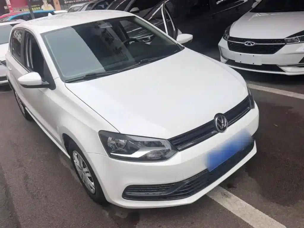 2016 Polo 1.4L Automatic Fashion Edition — миниатюра 4