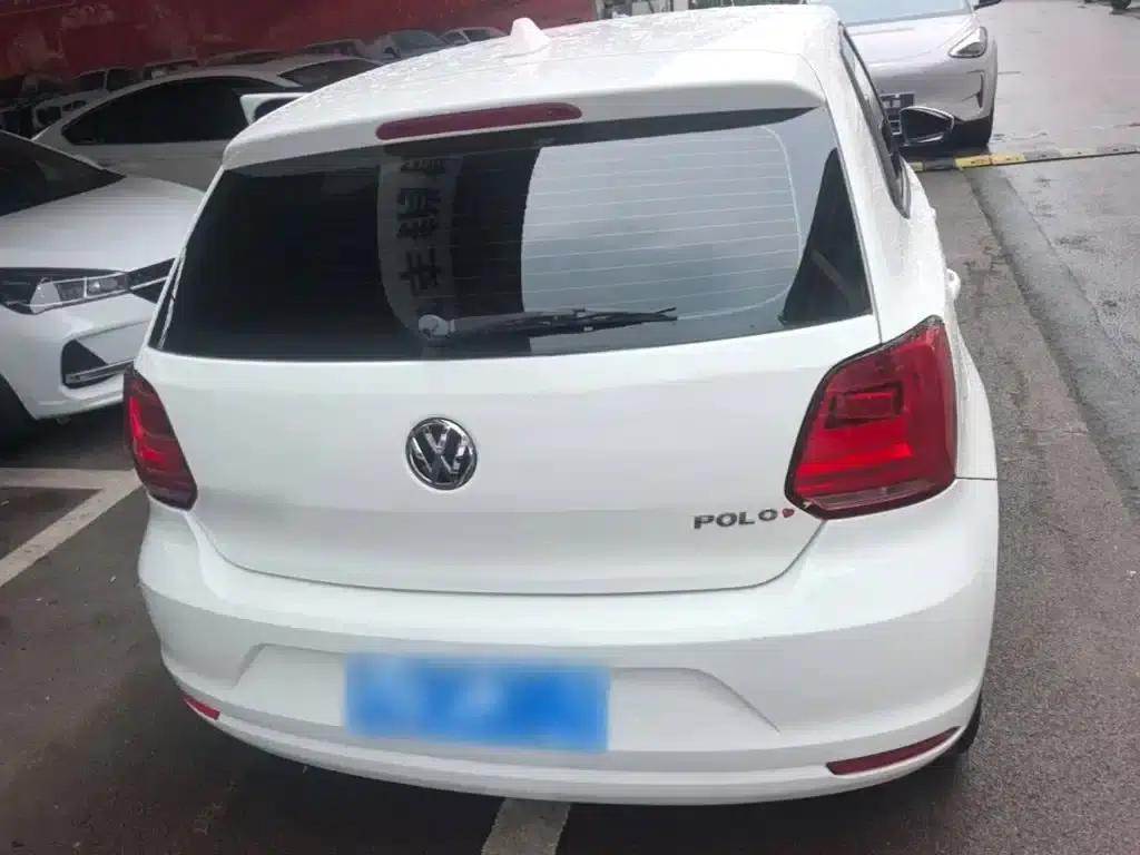 2016 Polo 1.4L Automatic Fashion Edition — миниатюра 6