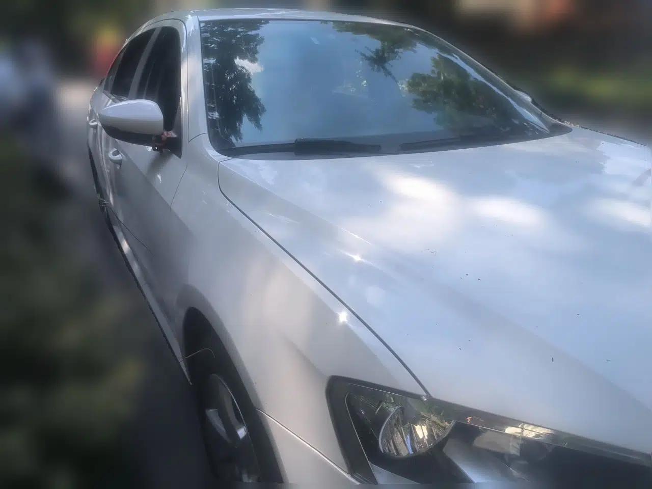 Volkswagen Lavida 2013 Revised Classic 1.6L Manual Fashion Edition — миниатюра 3