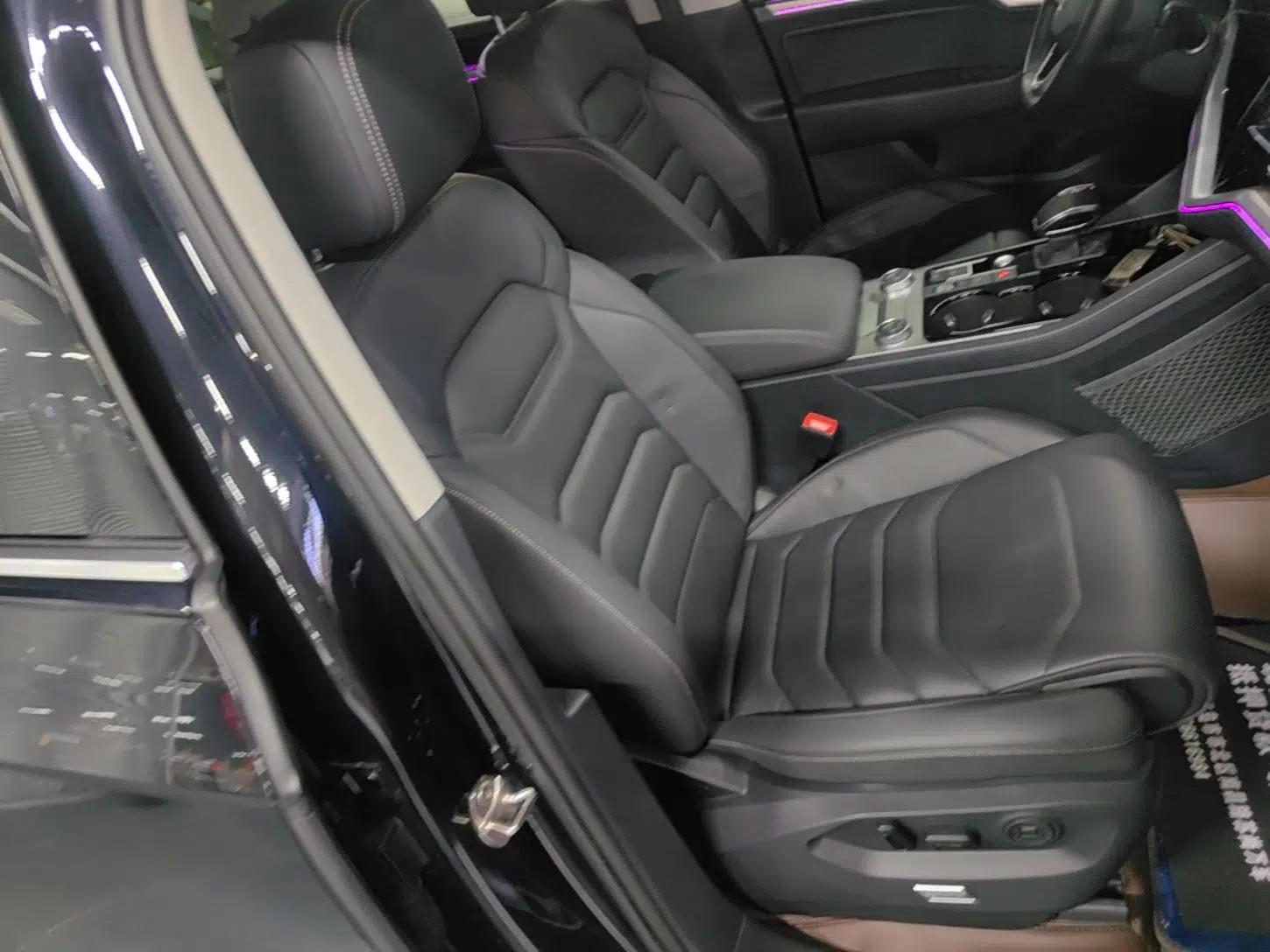 Volkswagen Touareg 2022 3.0 TSI Prestige Edition Classic Sport Package — миниатюра 24