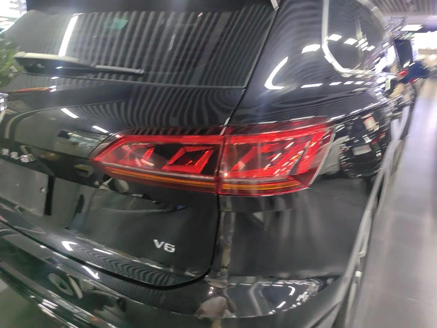 Volkswagen Touareg 2022 3.0 TSI Prestige Edition Classic Sport Package — миниатюра 9