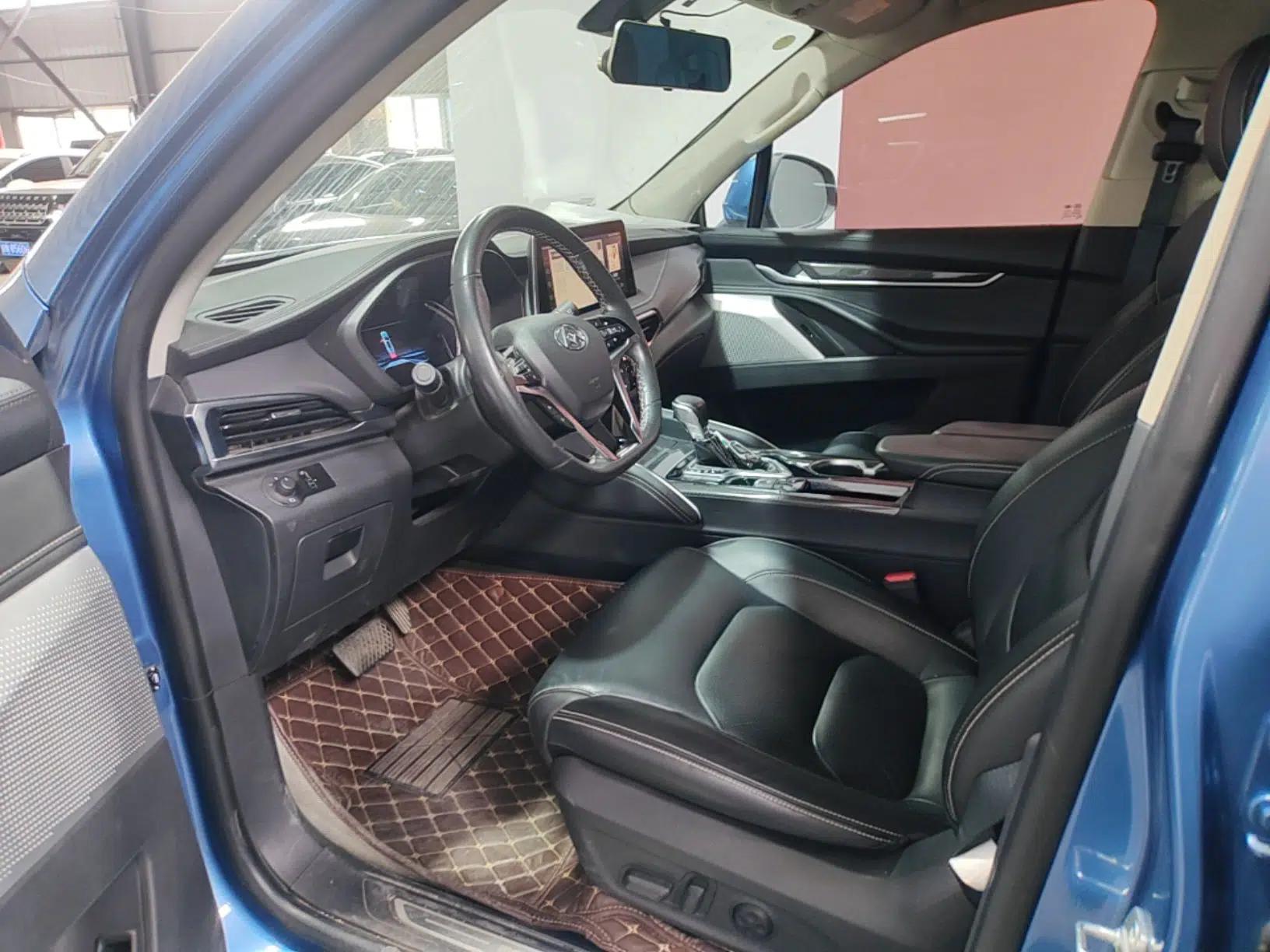 SAIC MAXUS D90 2017 2.0T Automatic Two-Wheel Drive - Uranus — миниатюра 22