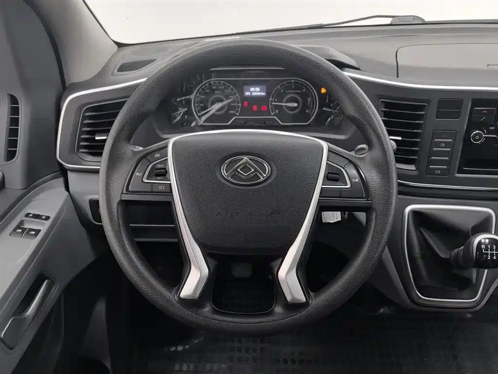 Xintu V80 2021 Model 2.0T Manual Classic Aoyuntong 127PS Medium Wheelbase Medium Roof 6/7/8/9 Seats — миниатюра 11