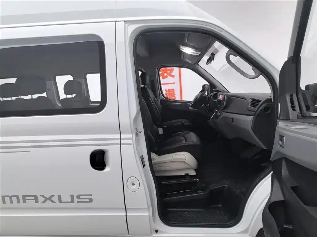 Xintu V80 2021 Model 2.0T Manual Classic Aoyuntong 127PS Medium Wheelbase Medium Roof 6/7/8/9 Seats — миниатюра 23