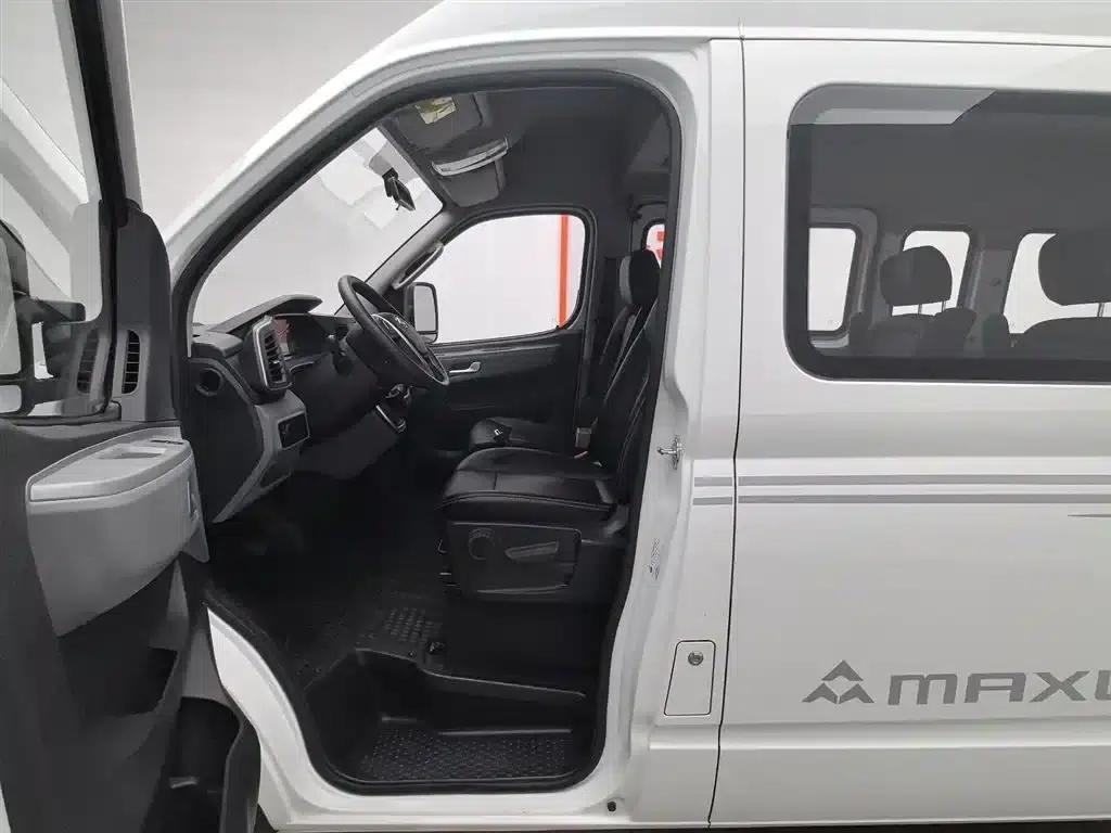 Xintu V80 2021 Model 2.0T Manual Classic Aoyuntong 127PS Medium Wheelbase Medium Roof 6/7/8/9 Seats — миниатюра 10