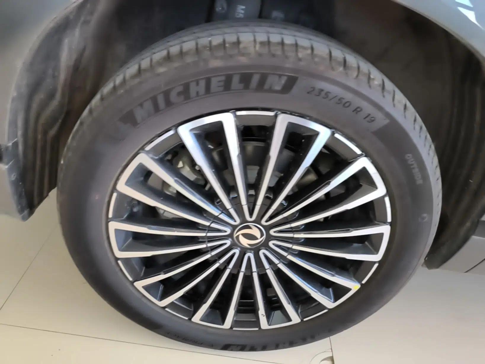 Dongfeng Aeolus L8 2025 Model 185KM Dream Edition — миниатюра 16