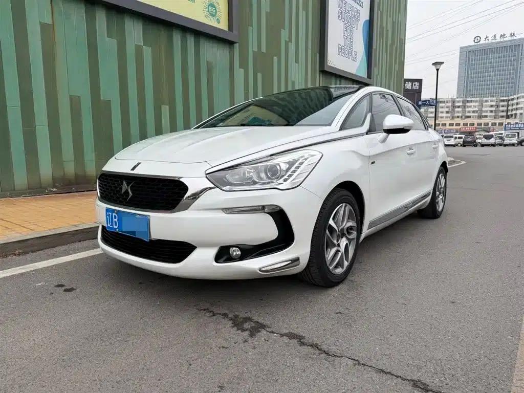 DS 5 2015 1.6T Luxury Edition THP160 — миниатюра 1