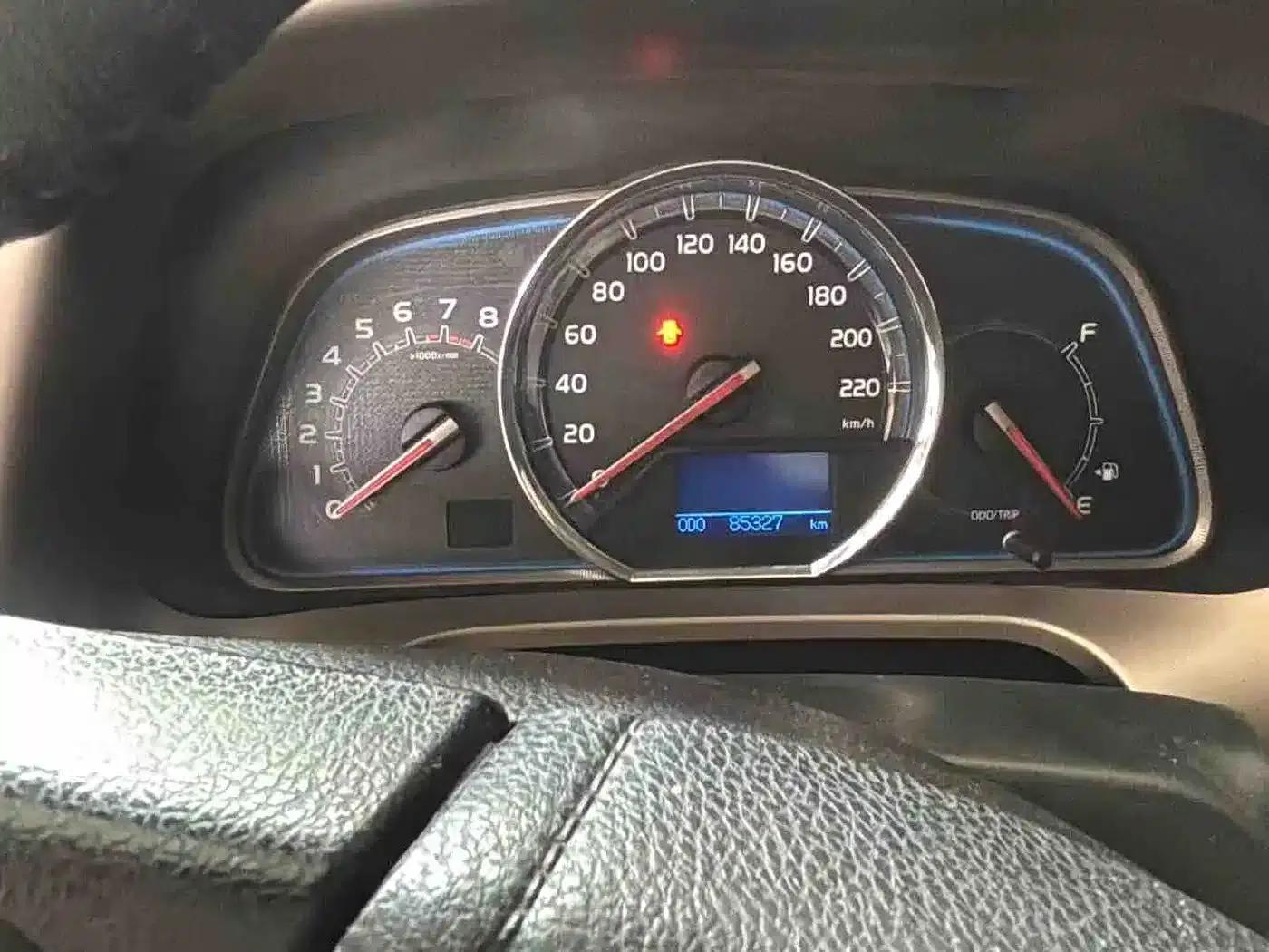 2015 RAV4 2.0L CVT 4WD Elite Edition — миниатюра 4