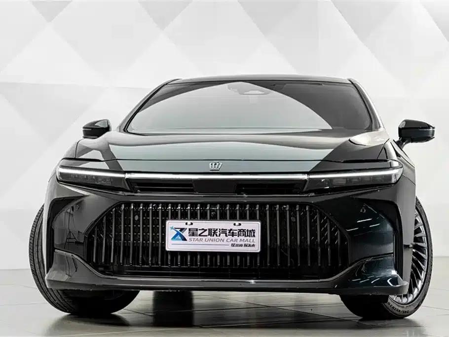 2024 Crown Imported Model 2.5L Supreme Edition — миниатюра 3