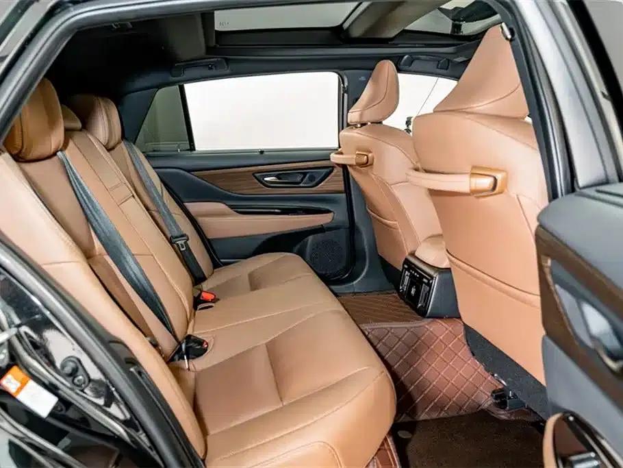 2024 Crown Imported Model 2.5L Supreme Edition — миниатюра 22