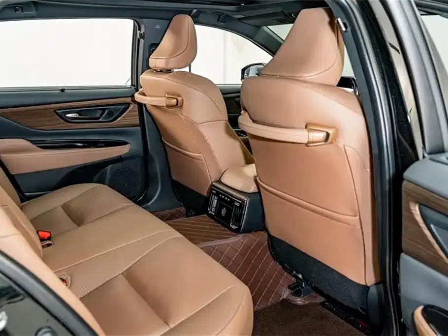 2024 Crown Imported Model 2.5L Supreme Edition — миниатюра 23