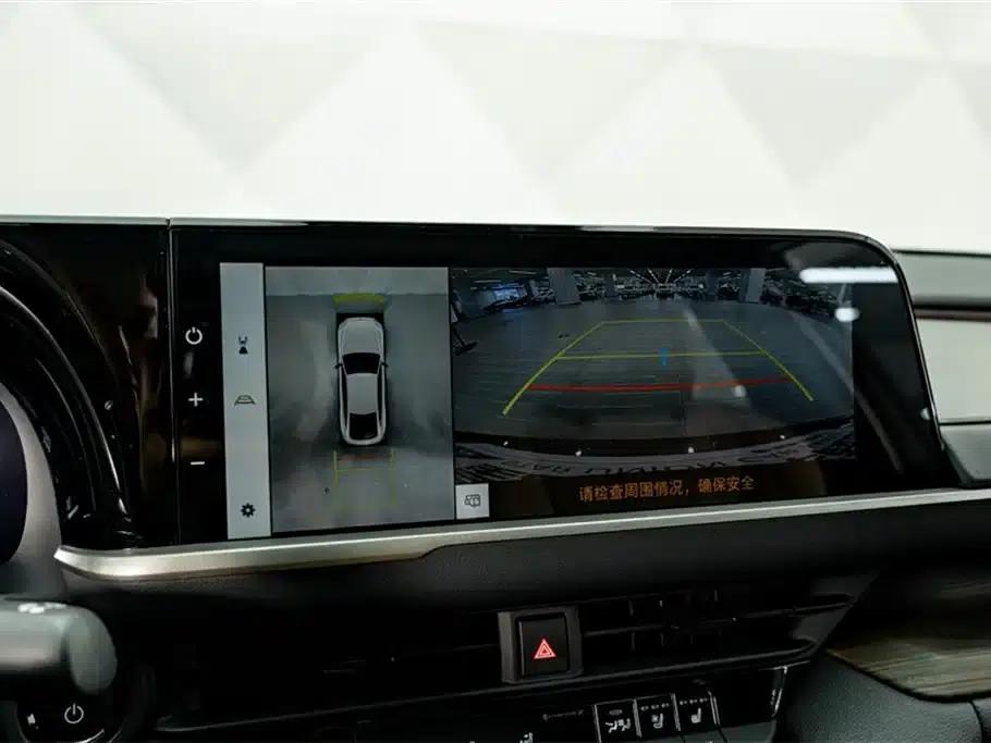 2024 Crown Imported Model 2.5L Supreme Edition — миниатюра 9