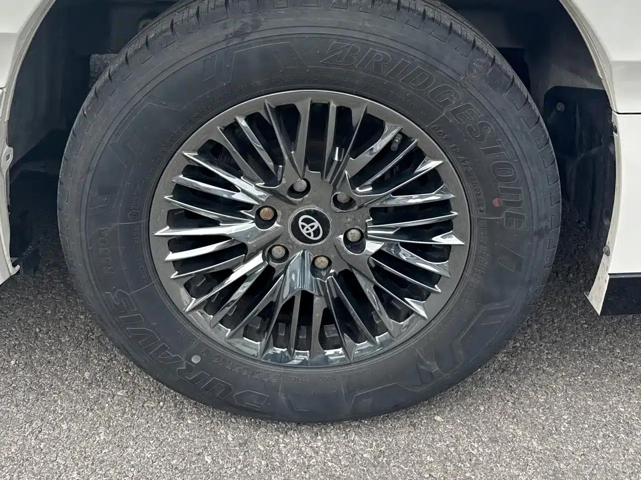 2023 HIACE 3.5L Automatic — миниатюра 6