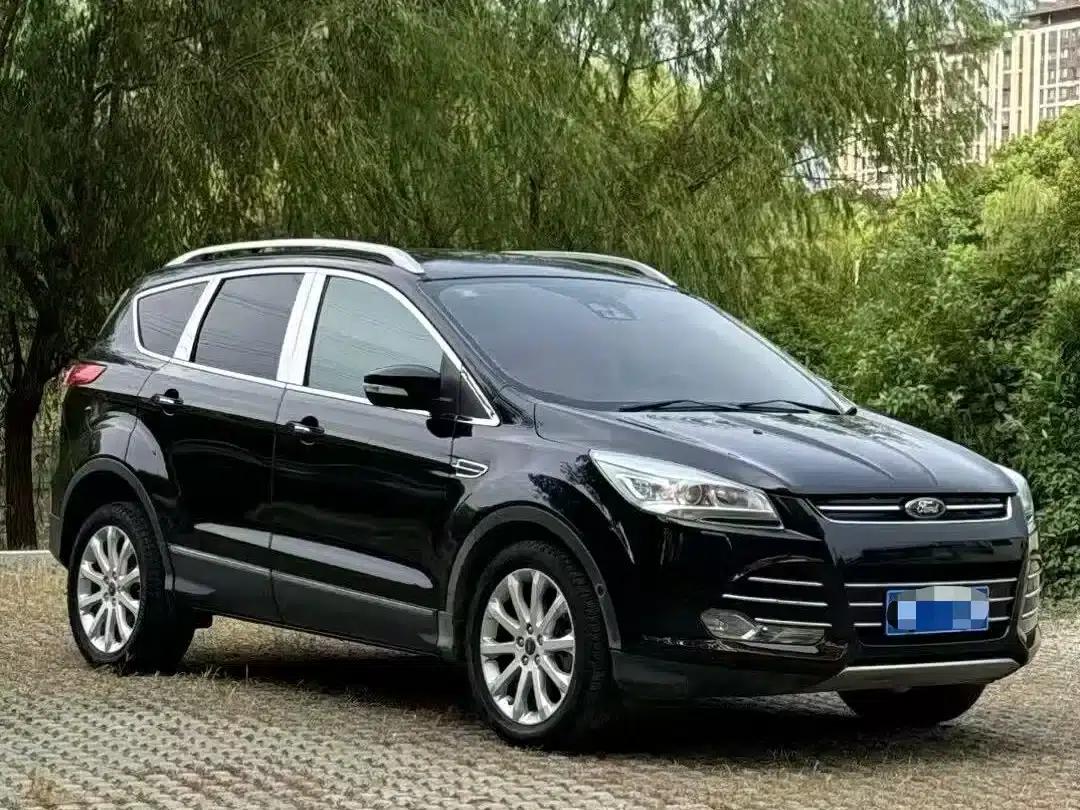 Ford Kuga 2013 2.0L GTDi AWD Elite — миниатюра 3