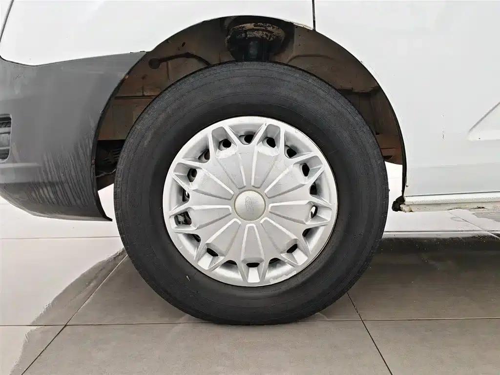 Ford Transit 2017 2.0T Diesel Multi-purpose Commercial Vehicle, Short Wheelbase, Medium Roof, National V Emission Standard — миниатюра 17