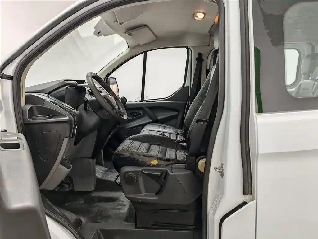 Ford Transit 2017 2.0T Diesel Multi-purpose Commercial Vehicle, Short Wheelbase, Medium Roof, National V Emission Standard — миниатюра 10