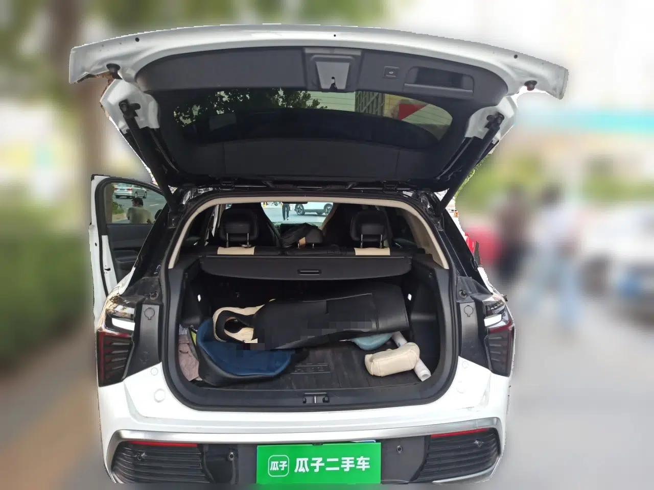 Hongqi HS3 2023 2.0T All-Wheel-Drive Youwei Version — миниатюра 19