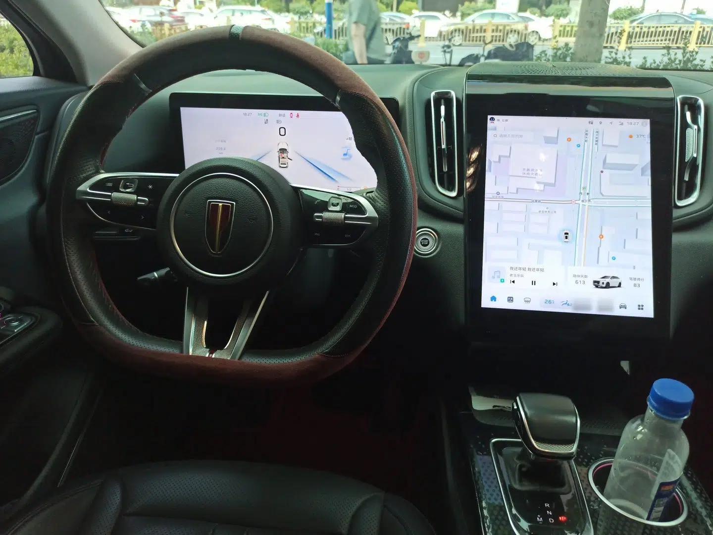 Hongqi HS3 2023 2.0T All-Wheel-Drive Youwei Version — миниатюра 9