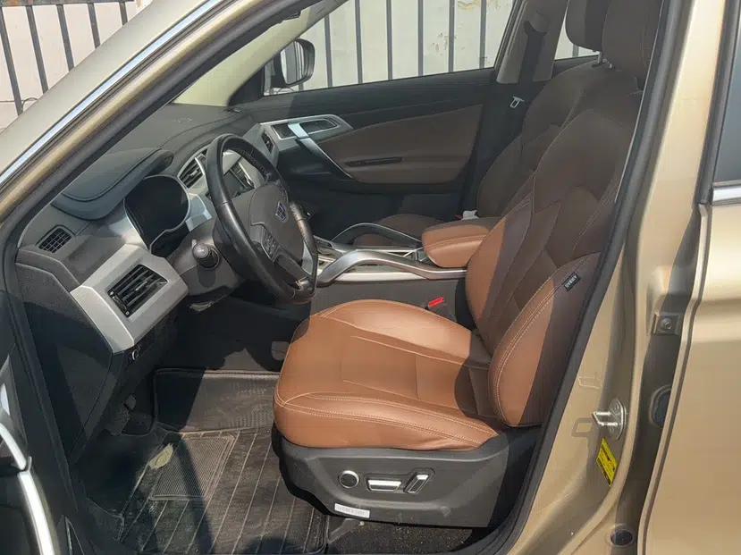 Geely Auto Emgrand X7 Sport 2016 1.8TD Automatic All-Wheel-Drive ZhiZun Edition — миниатюра 14