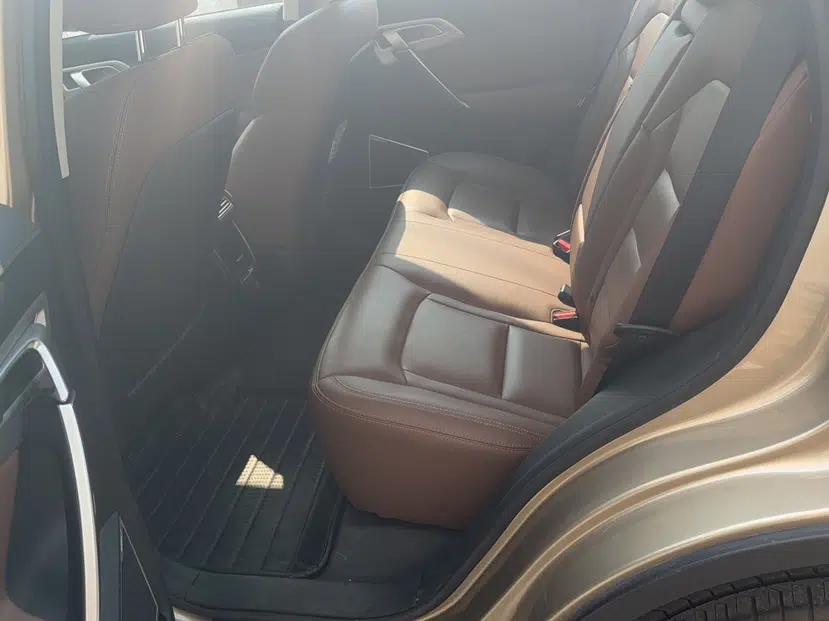 Geely Auto Emgrand X7 Sport 2016 1.8TD Automatic All-Wheel-Drive ZhiZun Edition — миниатюра 15