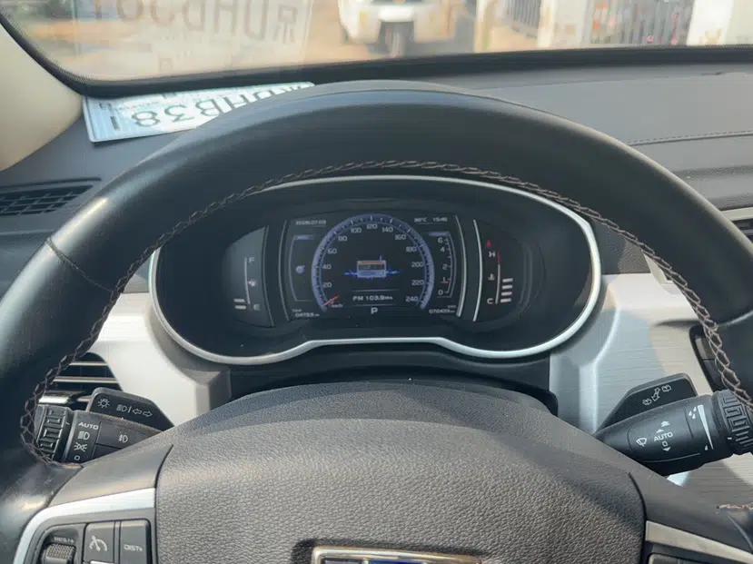 Geely Auto Emgrand X7 Sport 2016 1.8TD Automatic All-Wheel-Drive ZhiZun Edition — миниатюра 8