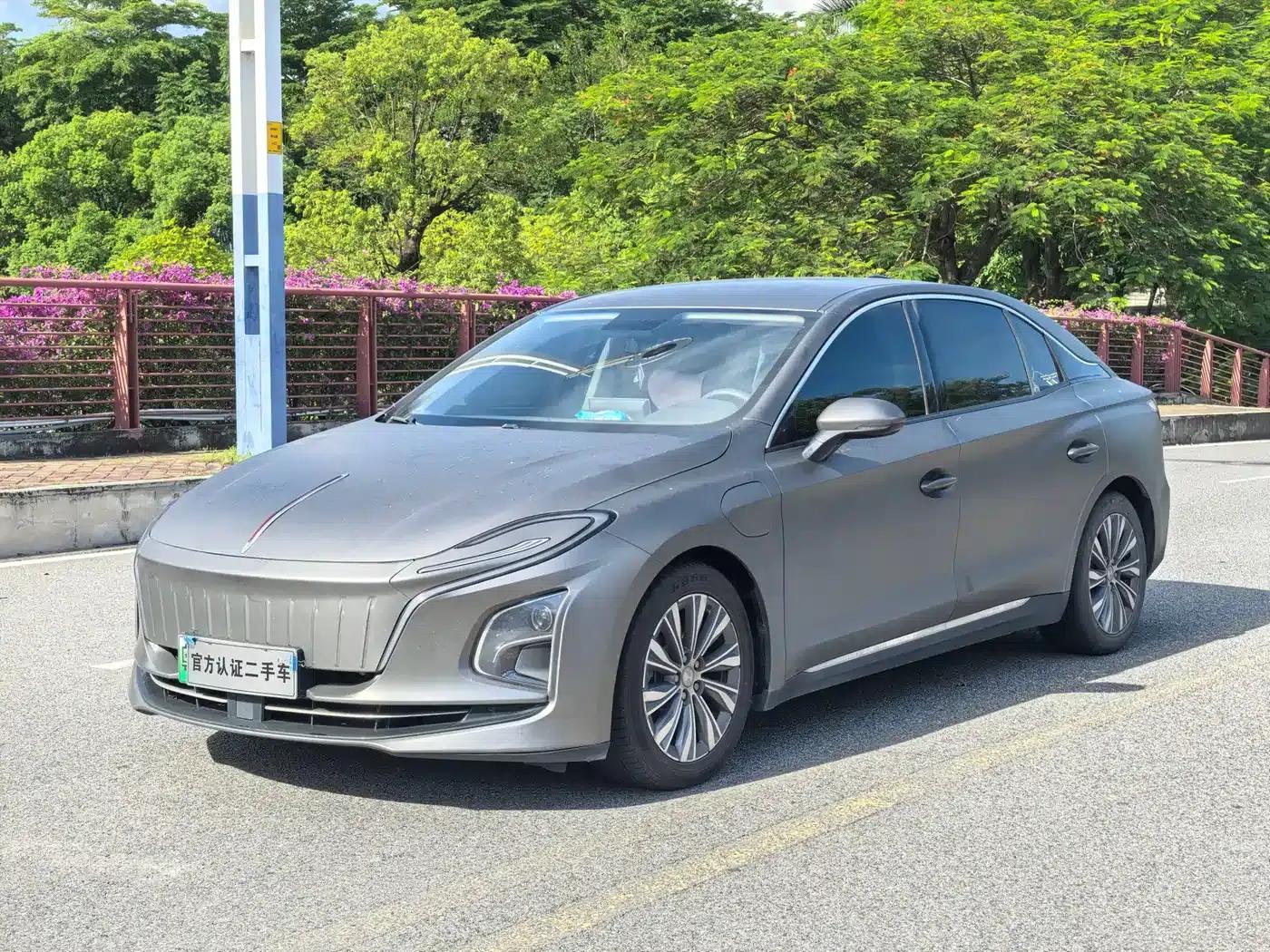 Hongqi E-QM5 2023 Model 620km PLUS — миниатюра 1