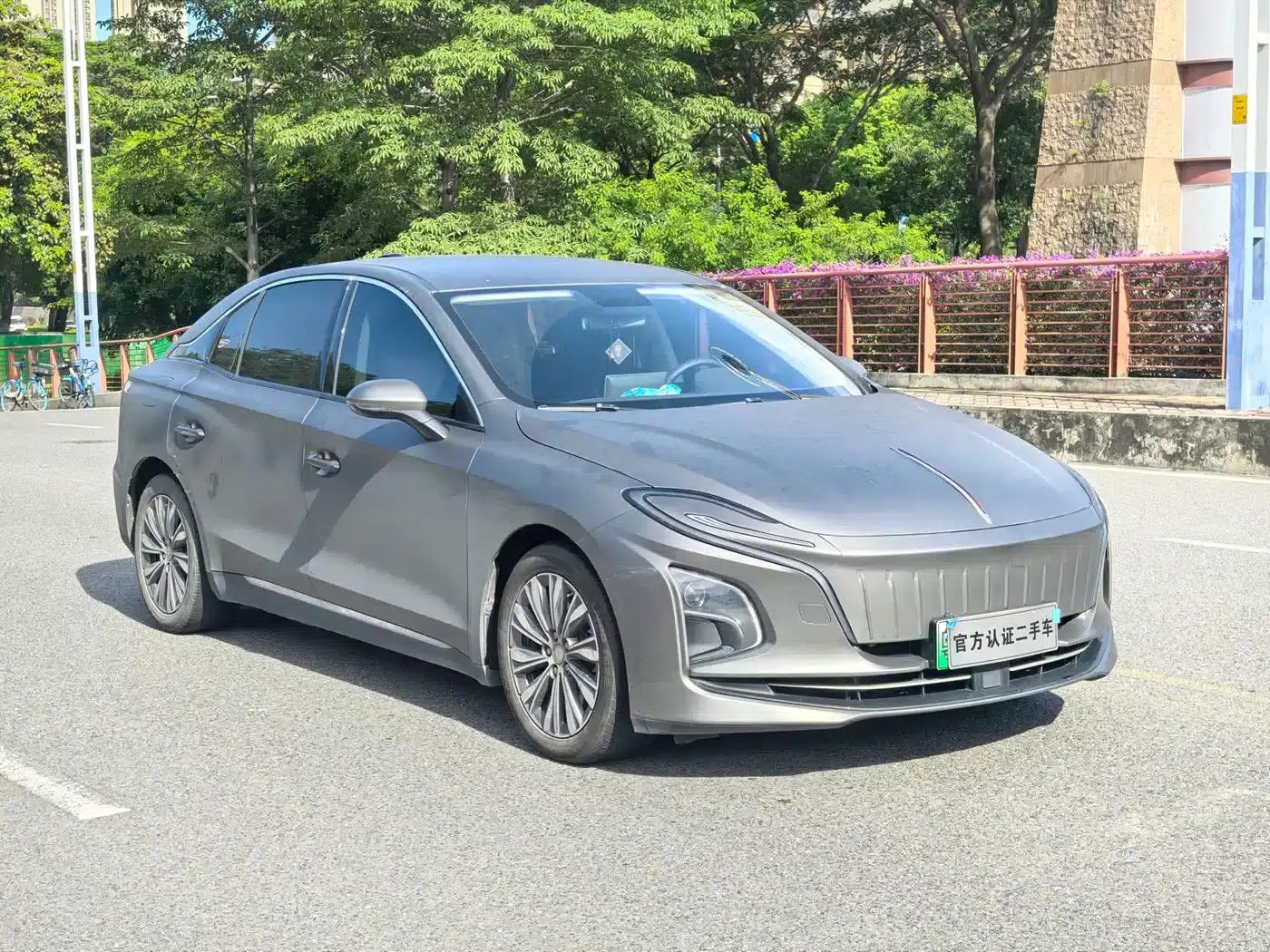 Hongqi E-QM5 2023 Model 620km PLUS — миниатюра 3