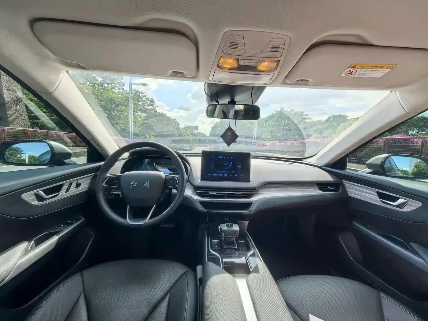 Hongqi E-QM5 2023 Model 620km PLUS — миниатюра 8
