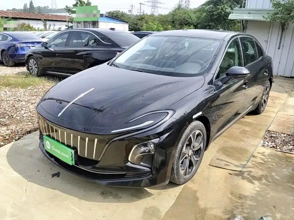 Hongqi E-QM5 2023 Facelift Basic Travel Edition — миниатюра 2