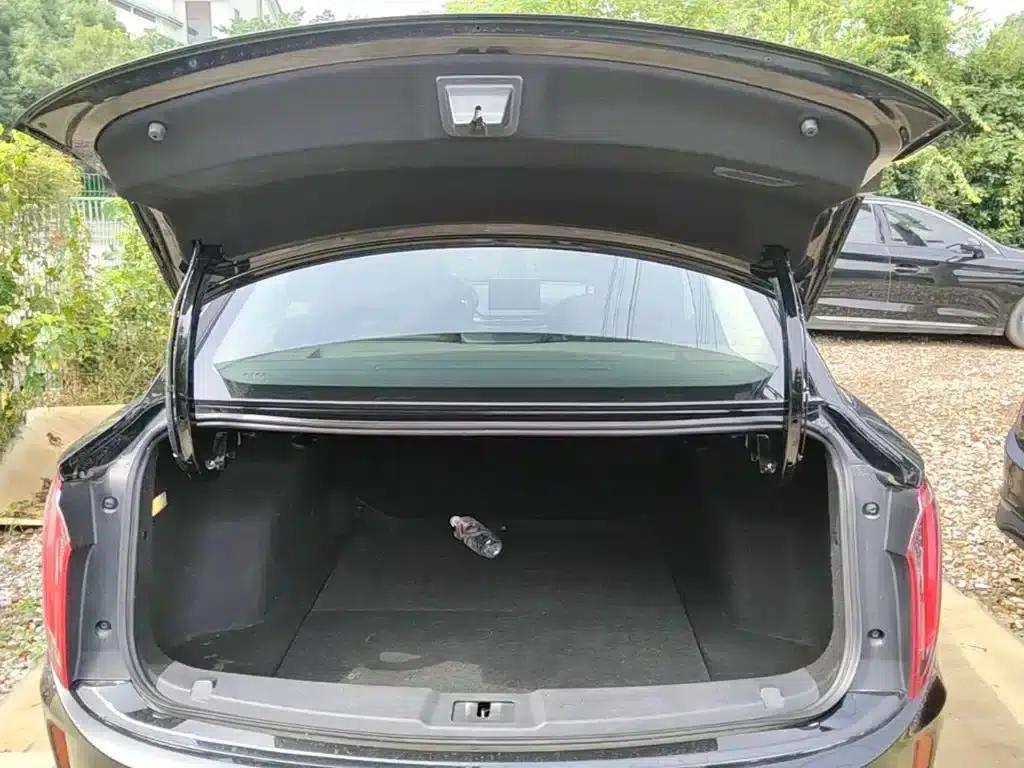 Hongqi E-QM5 2023 Facelift Basic Travel Edition — миниатюра 19