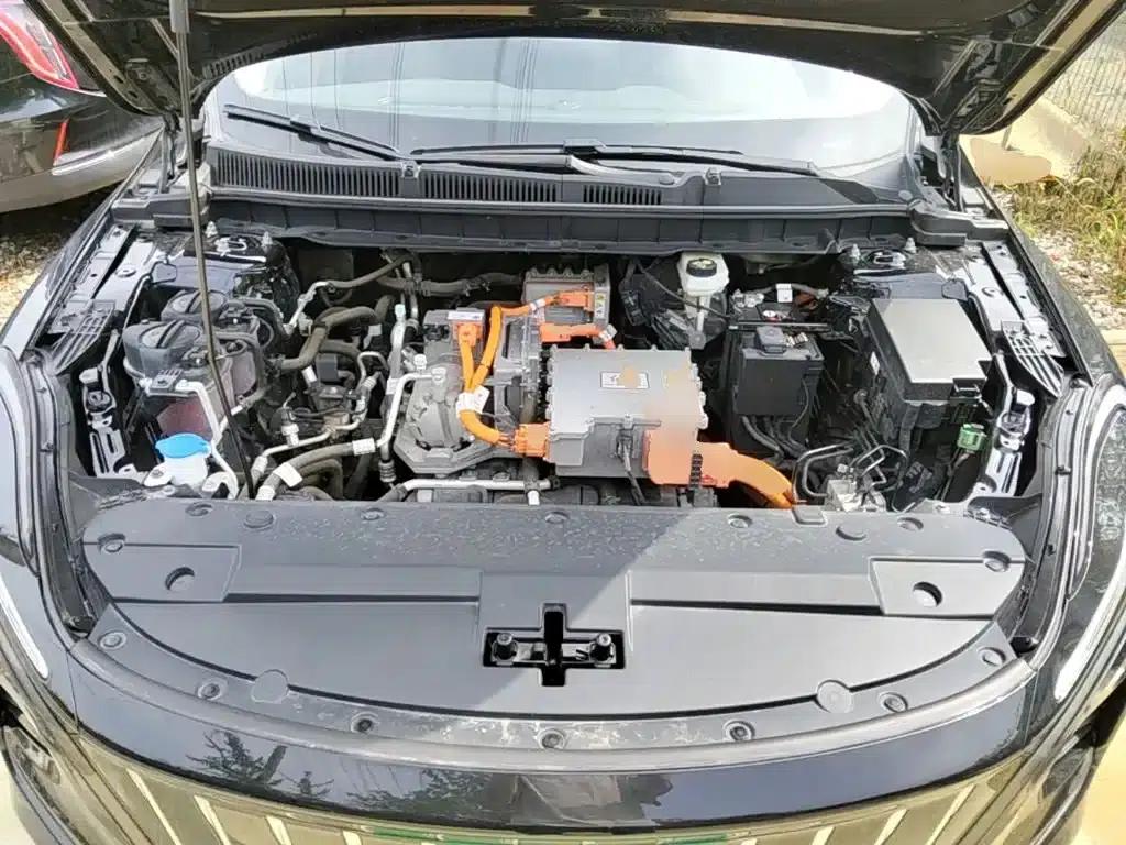 Hongqi E-QM5 2023 Facelift Basic Travel Edition — миниатюра 20