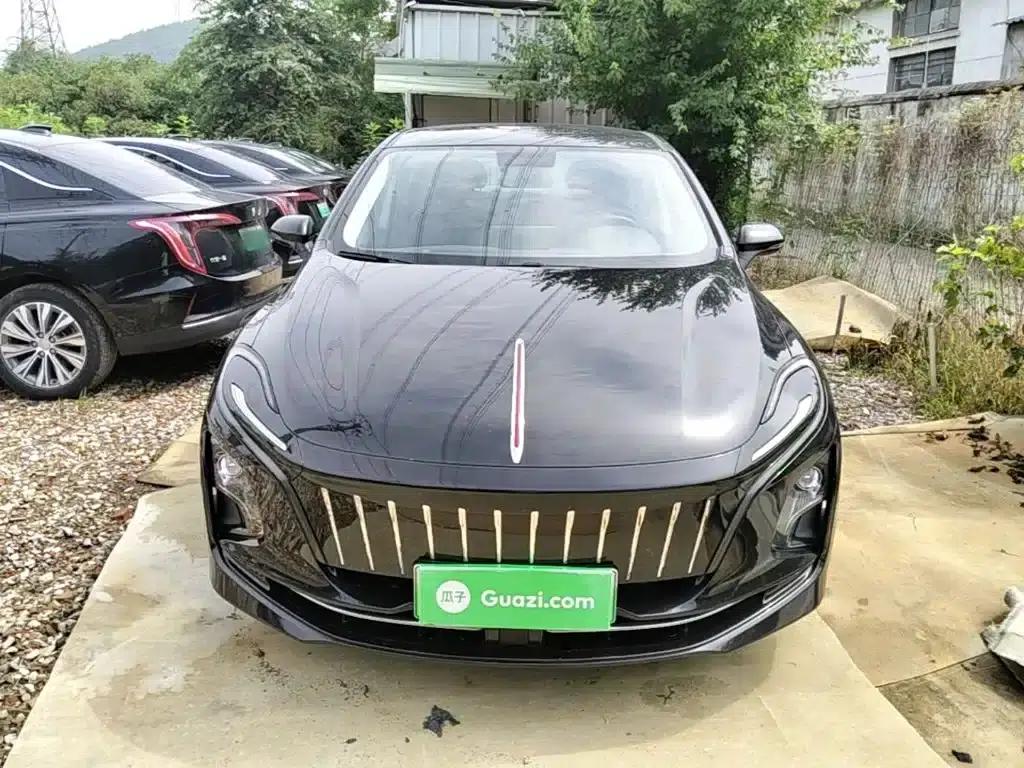 Hongqi E-QM5 2023 Facelift Basic Travel Edition — миниатюра 3