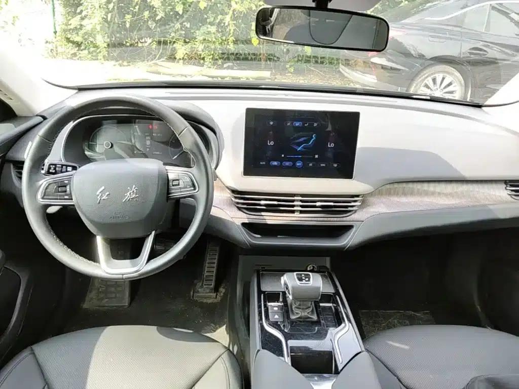 Hongqi E-QM5 2023 Facelift Basic Travel Edition — миниатюра 10