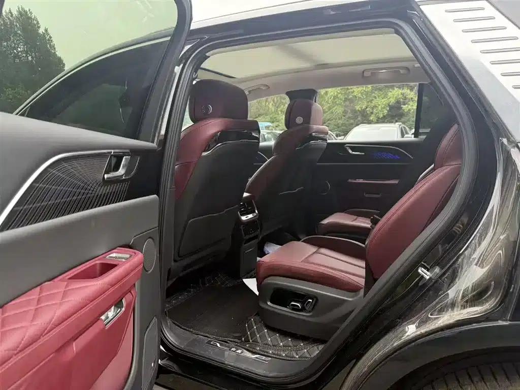 Hongqi E-HS9 2022 Model 690km Flagship Edition (Six Seats) — миниатюра 6