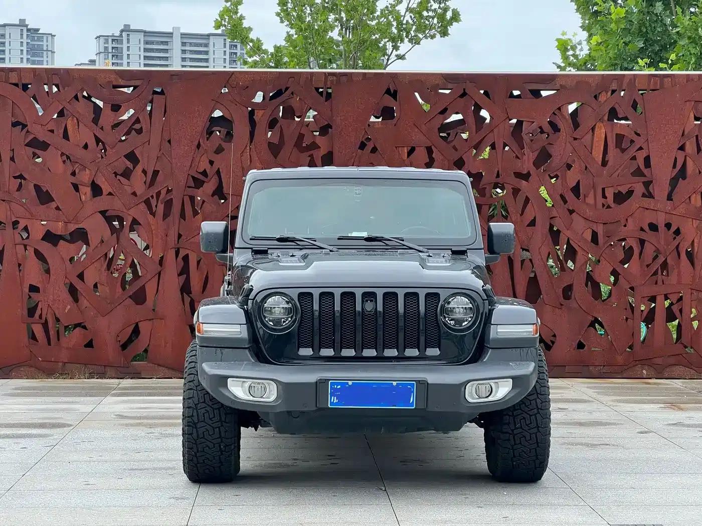 2021 Jeep Wrangler 2.0T Sahara 4-Door Edition — миниатюра 2