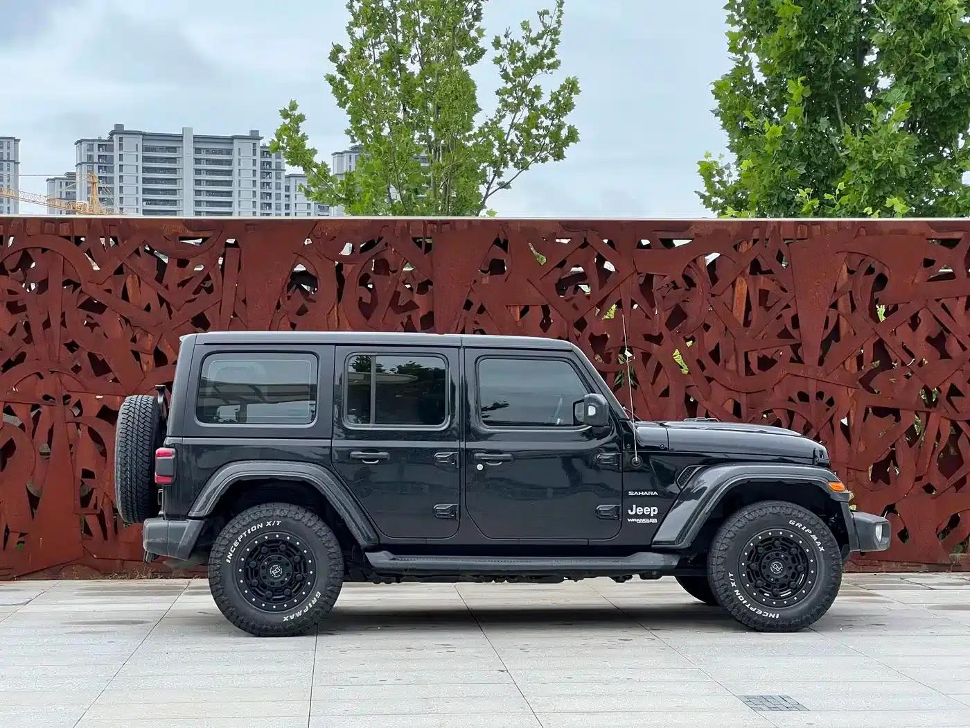 2021 Jeep Wrangler 2.0T Sahara 4-Door Edition — миниатюра 6