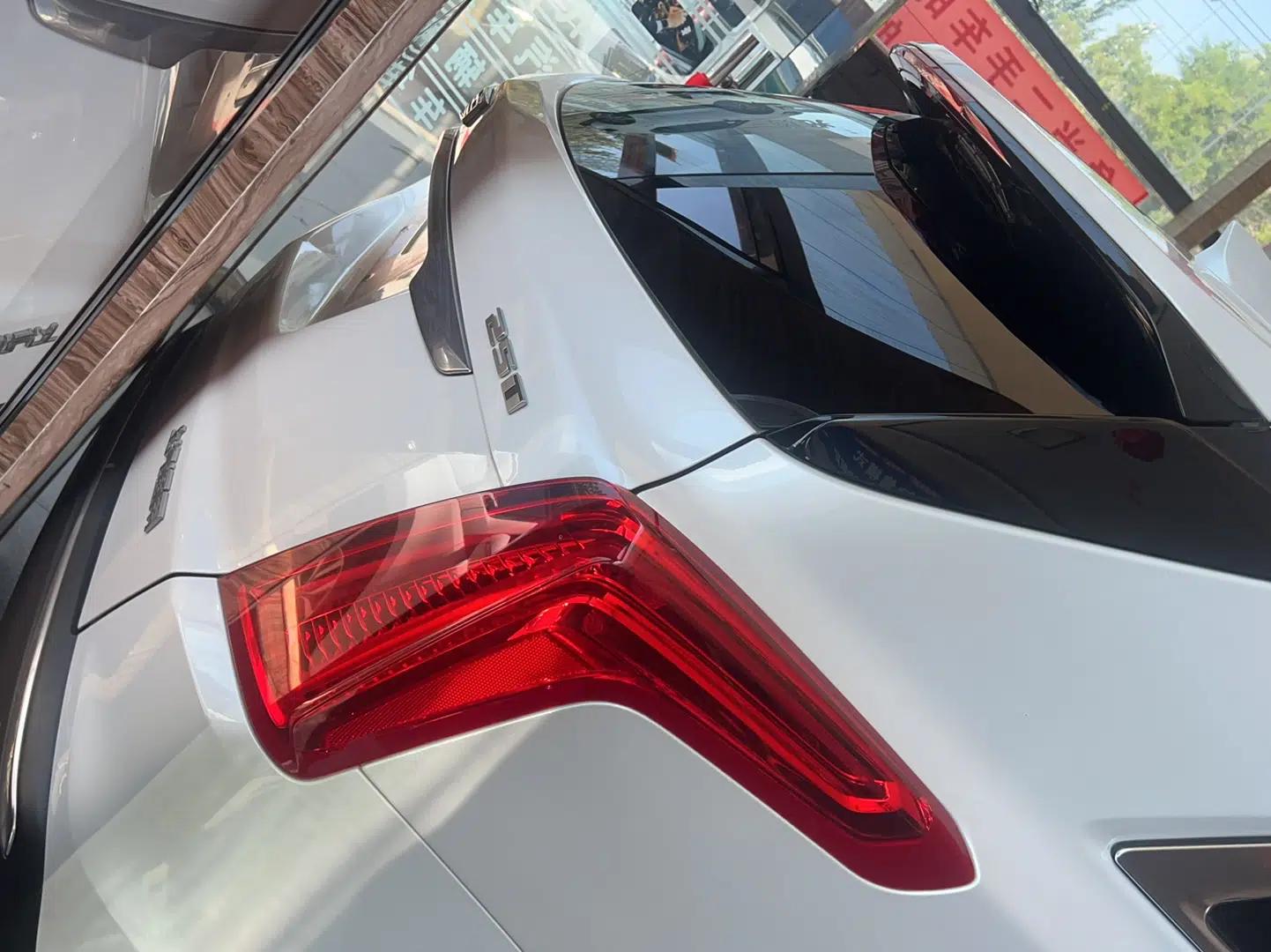 Cadillac XT5 2018 25T Luxury Model — миниатюра 4