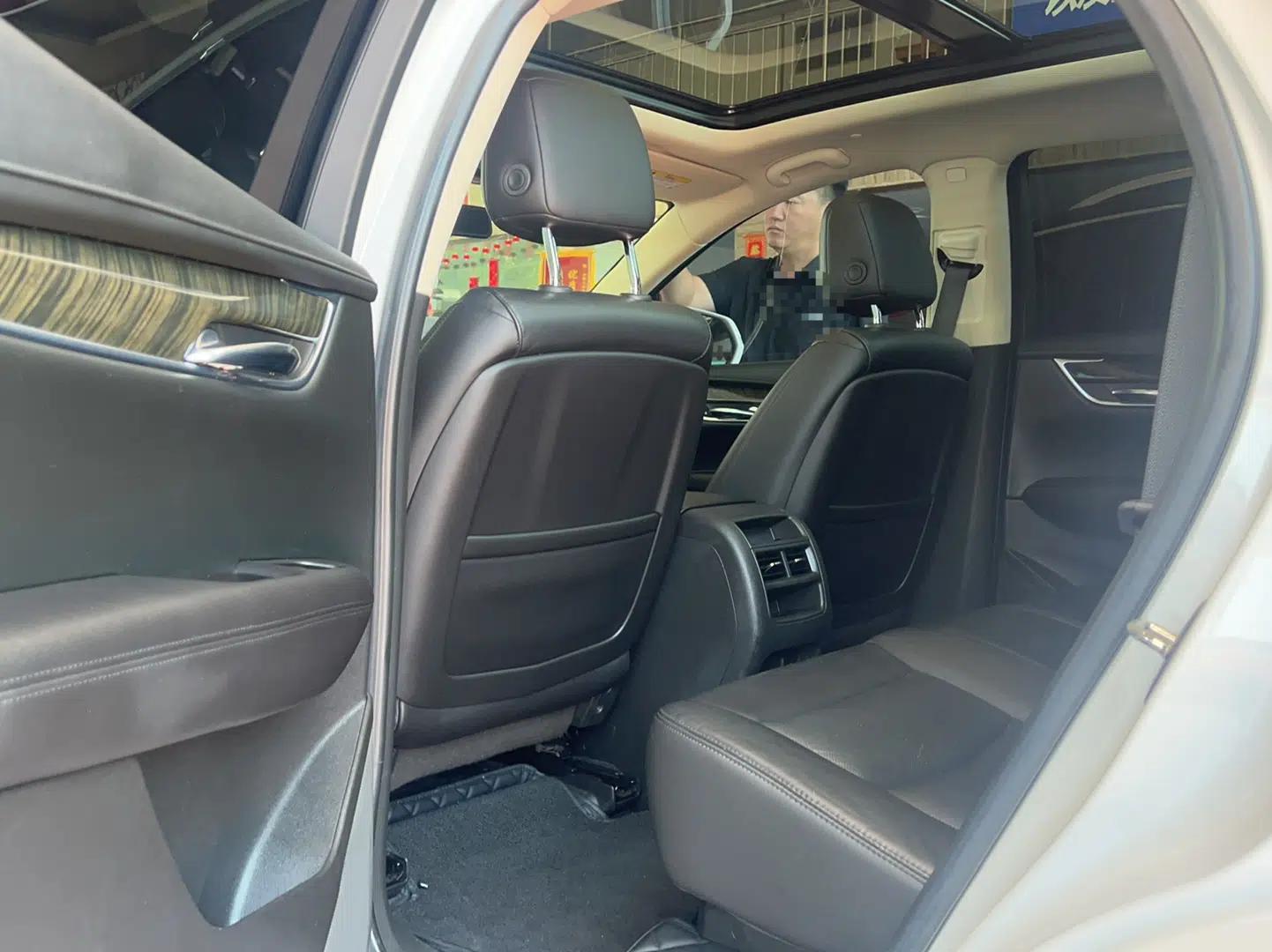 Cadillac XT5 2018 25T Luxury Model — миниатюра 9