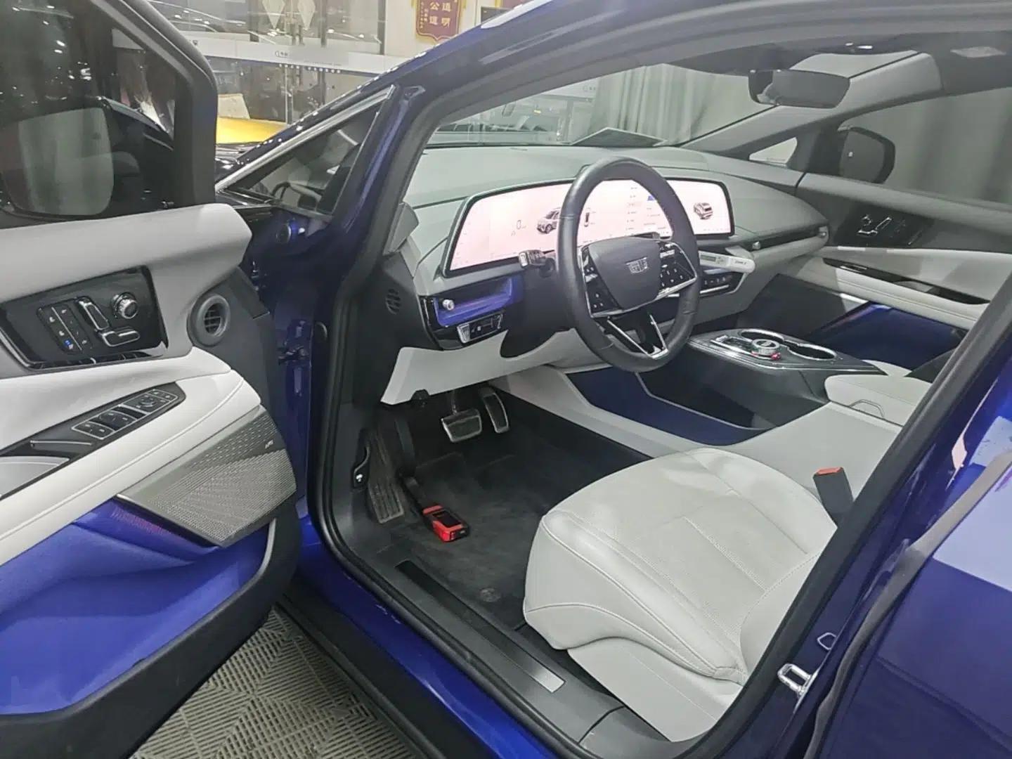 Cadillac OPTIQ 2024 Standard Range Version — миниатюра 18
