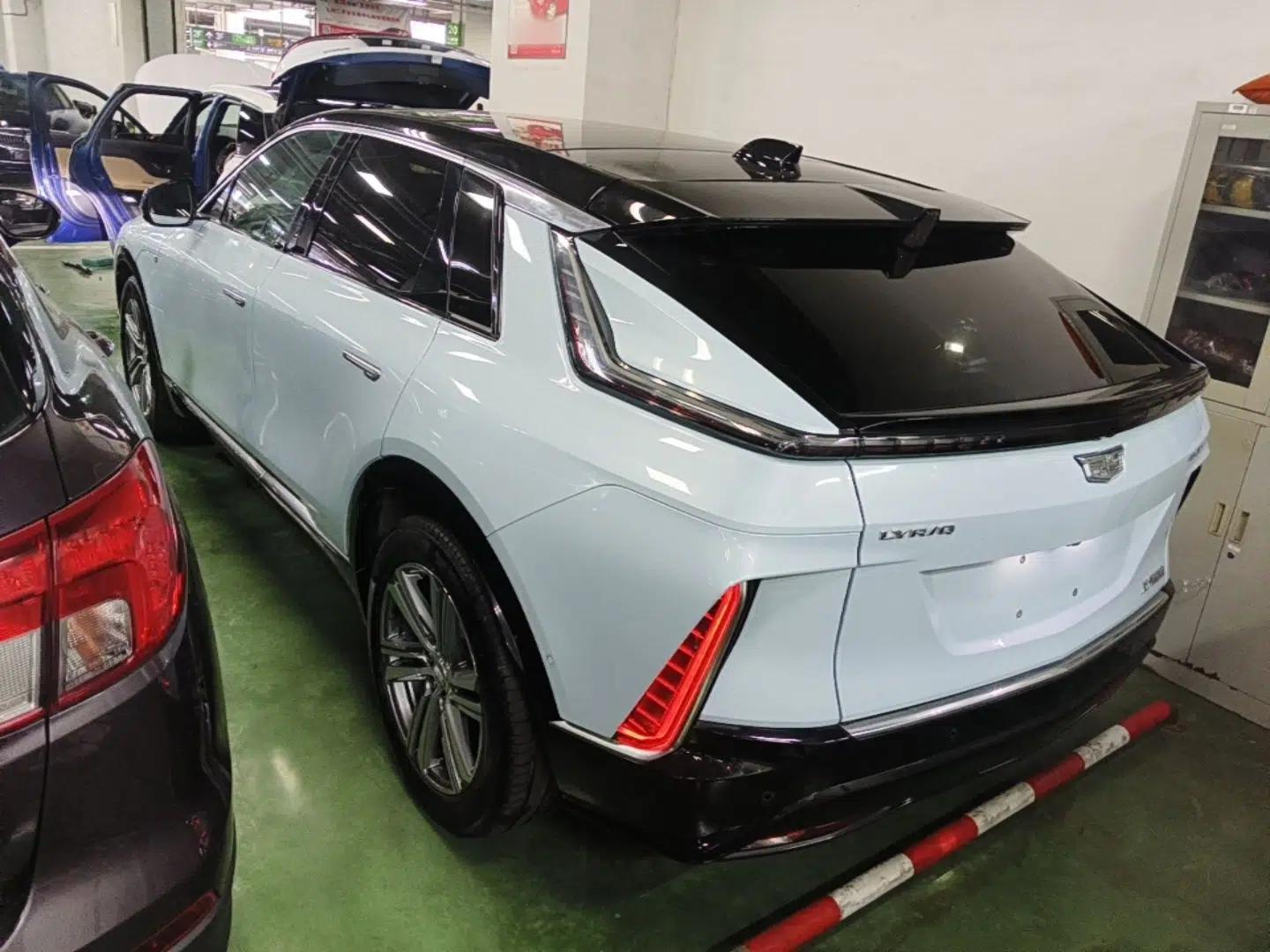 Cadillac LYRIQ 2022 Rear-Drive Long-Range Luxury Edition — миниатюра 4