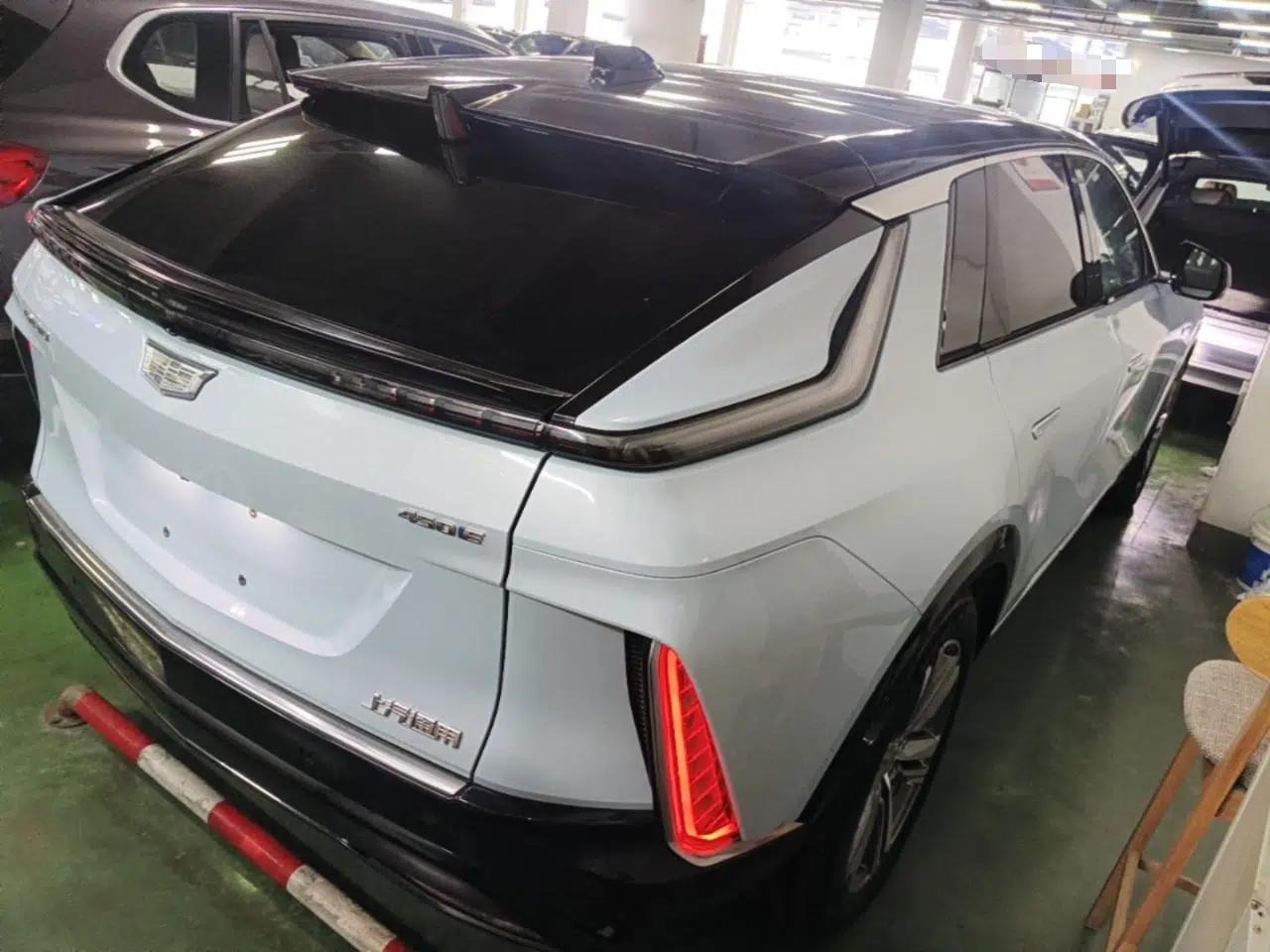 Cadillac LYRIQ 2022 Rear-Drive Long-Range Luxury Edition — миниатюра 6