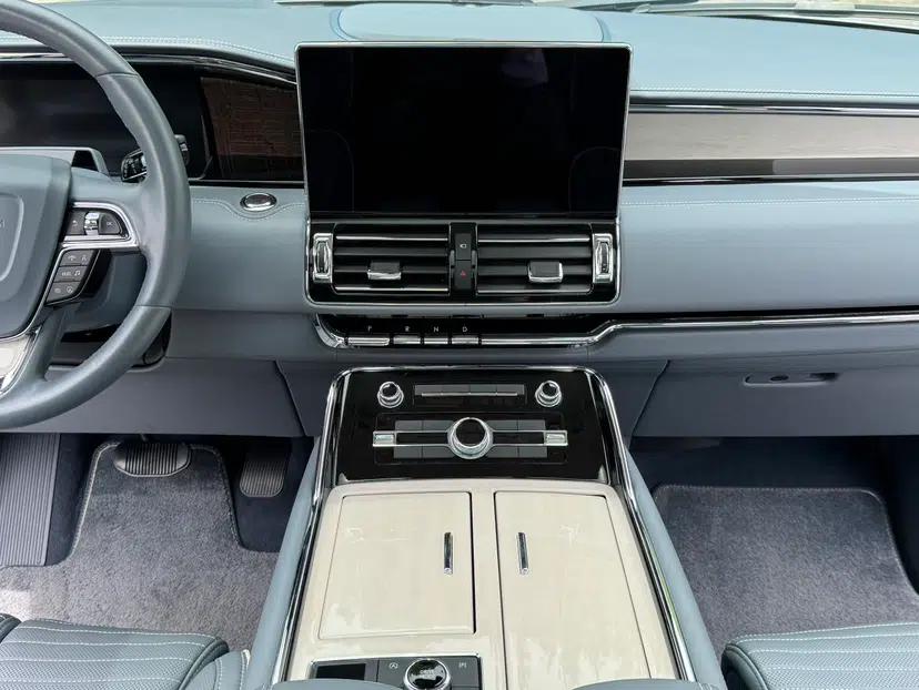 Lincoln Navigator 2022 3.5T Presidential Edition — миниатюра 11